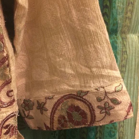 Top - Picture 4 of 4